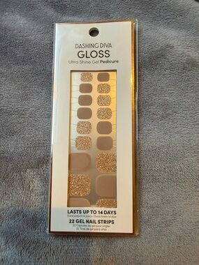 Dashing Diva Gloss Gel Pedicure Strips in Angel Aura